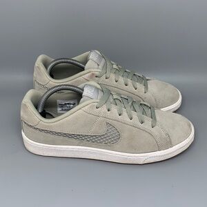 Nike Court Royale Suede Green Gum Running Shoes AJ7731-300 Women’s Sz 10